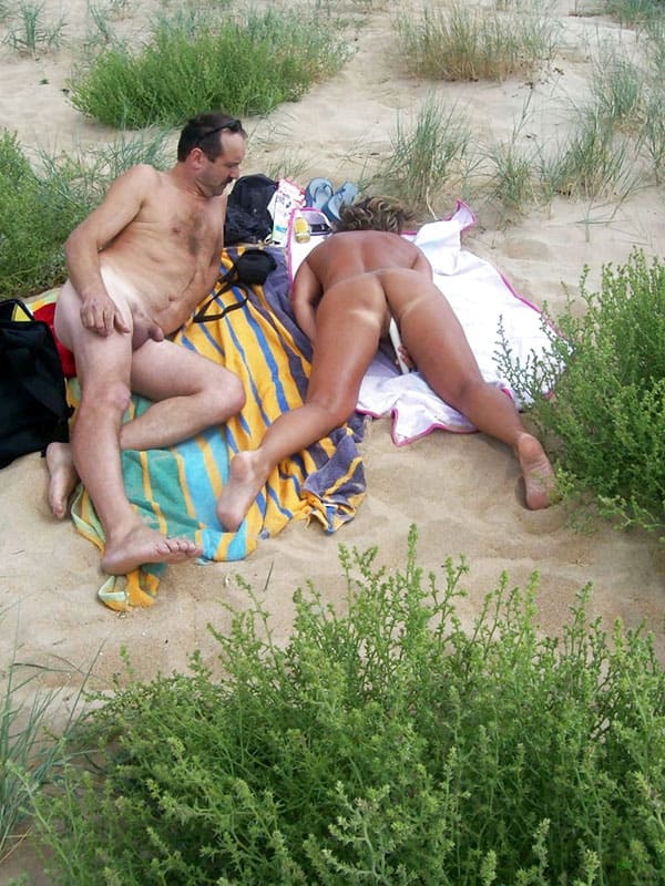 Подборка извращенцев на пляже 41 фото